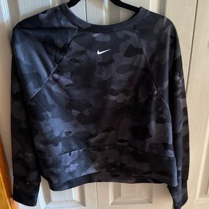 SoulCycle Nike Camo Dri Fit Cropped Sweatshirt